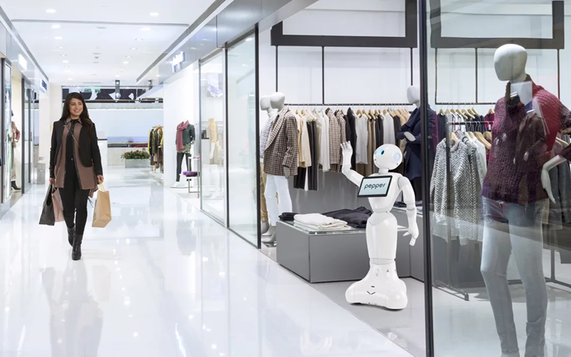 ربات ویترین‌گرد فروشگاه