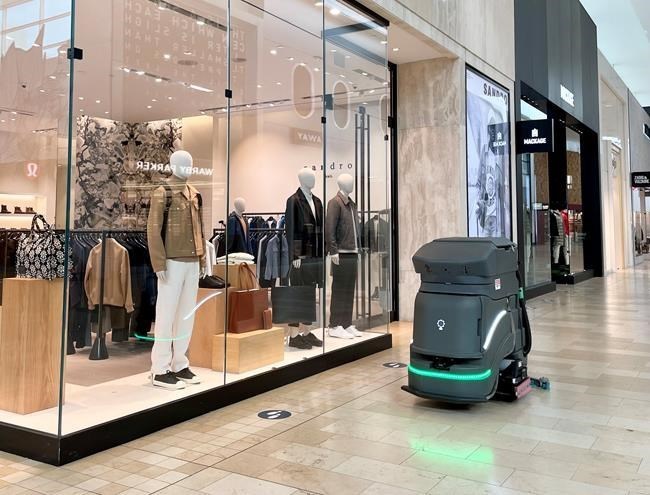 ربات ویترینگرد فروشگاه